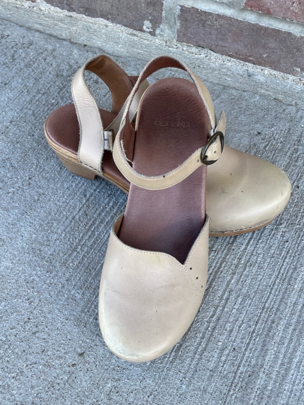 Mary Jane Dansko clogs tan beige chunky size 41 US 10/10.5